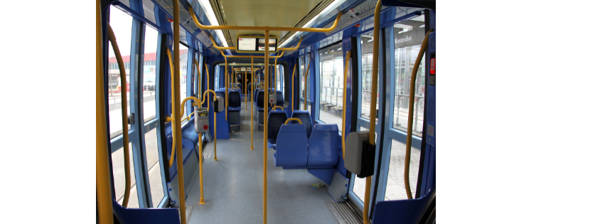 autobus interno di autobus vuoto