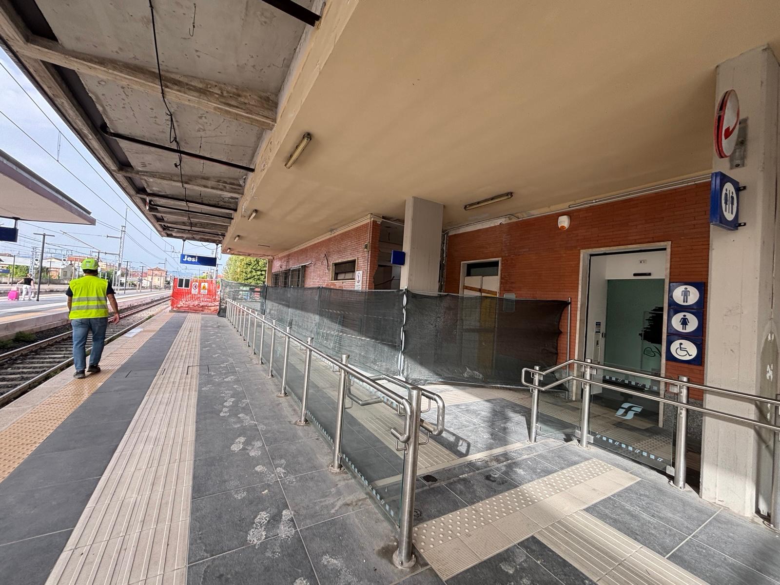 Stazione ferroviaria
