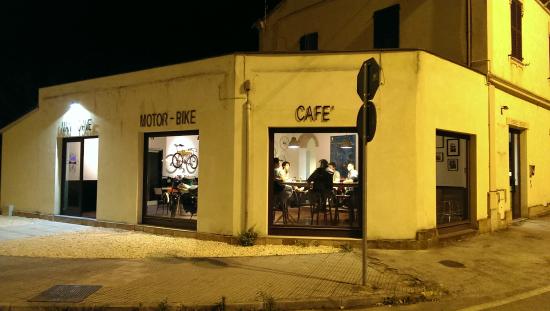 Man Cave Cafè