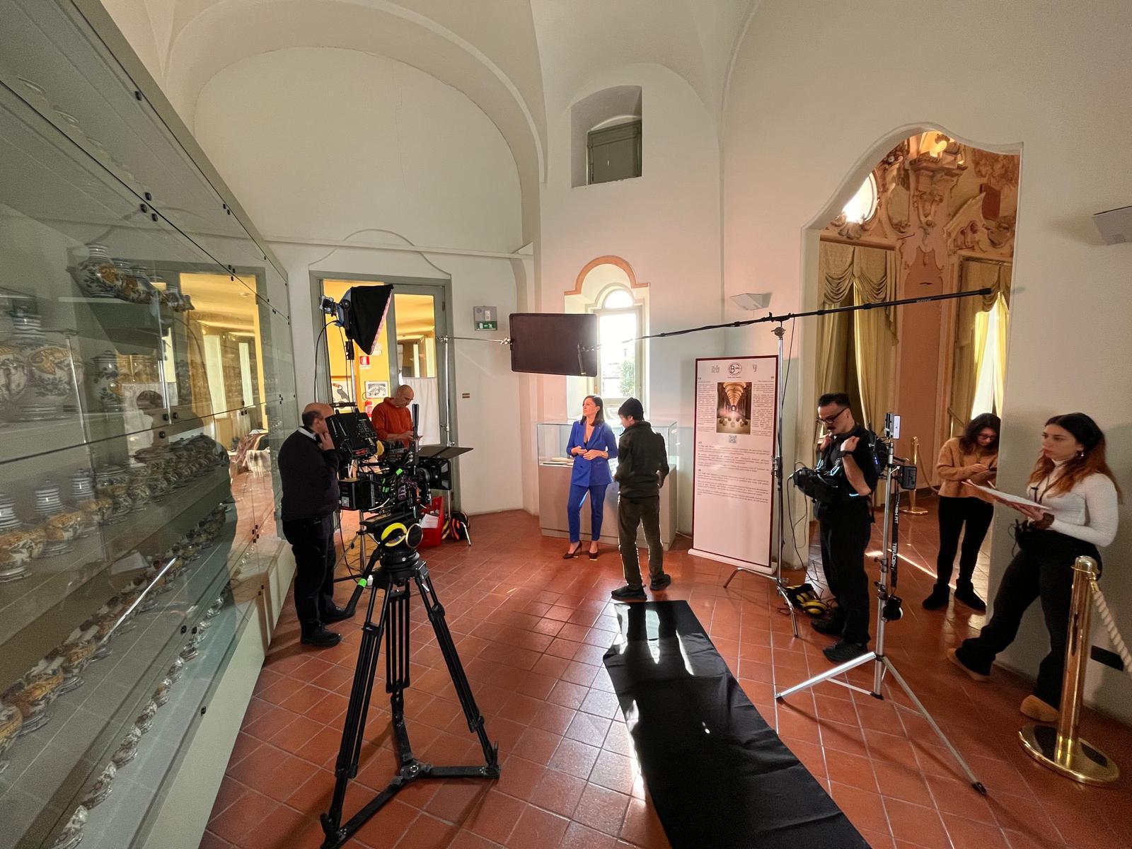 Un momento della ripresa del film a Palazzo Pianetti