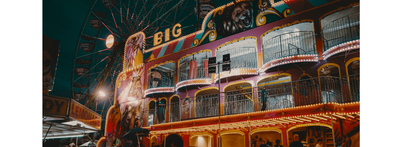 un'attrazione del luna park
