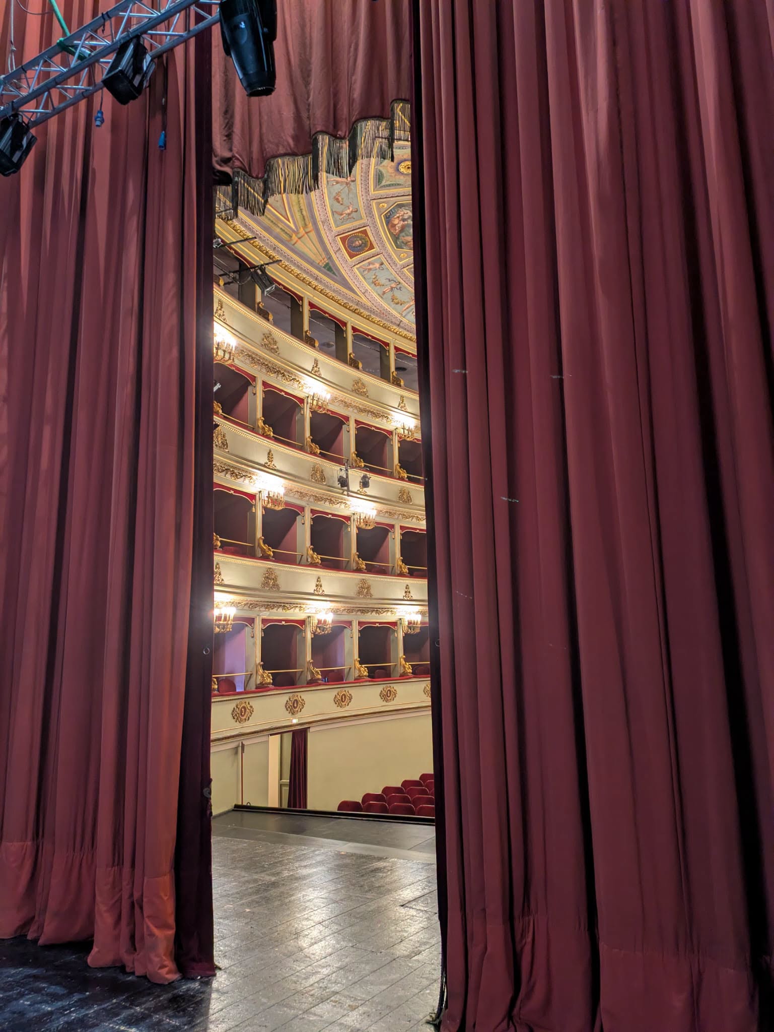 Sipario del Teatro Pergolesi