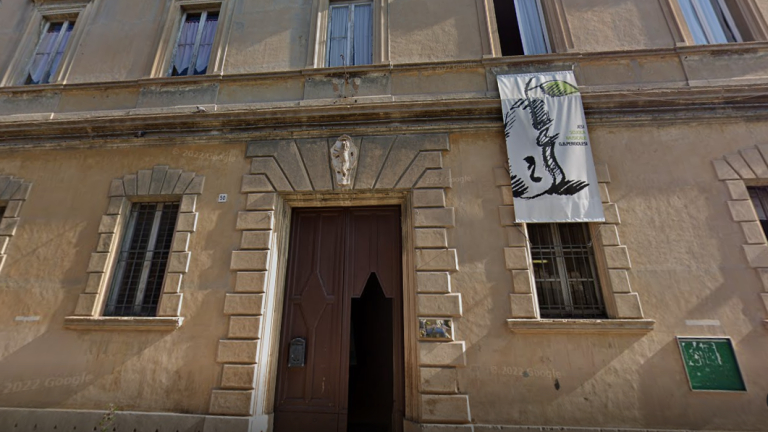 Ingresso della scuola Pergolesi Ingresso della scuola Pergolesi