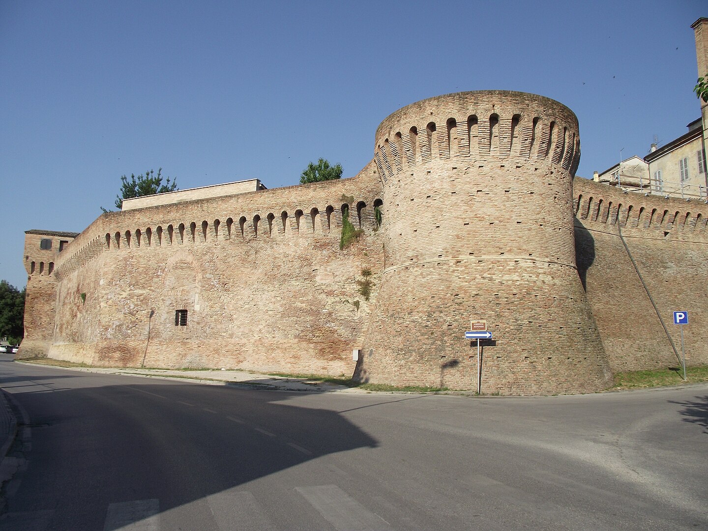 Un tratto delle mura medievali Un tratto delle mura medievali