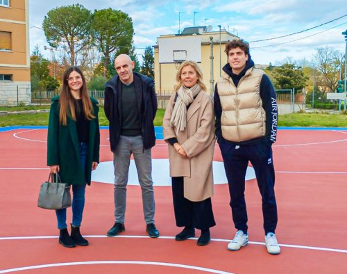 Un momento dell'inaugurazione del campo