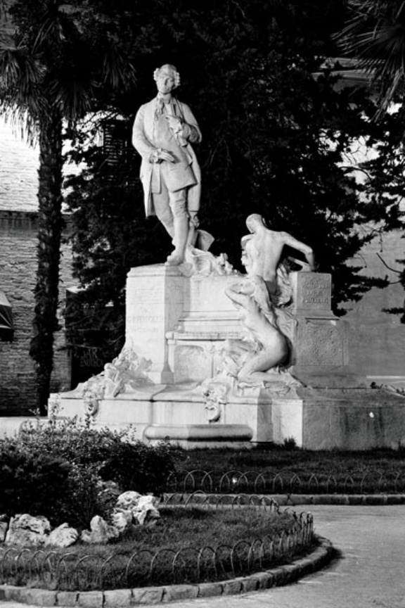 Monumento a Giovan Battista Pergolesi